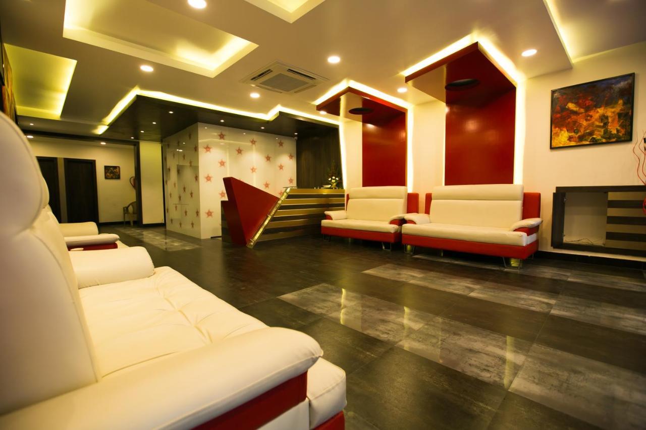 The Spin Hotel Chennai Bagian luar foto