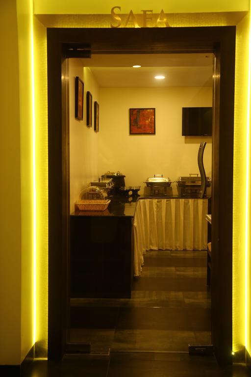 The Spin Hotel Chennai Bagian luar foto
