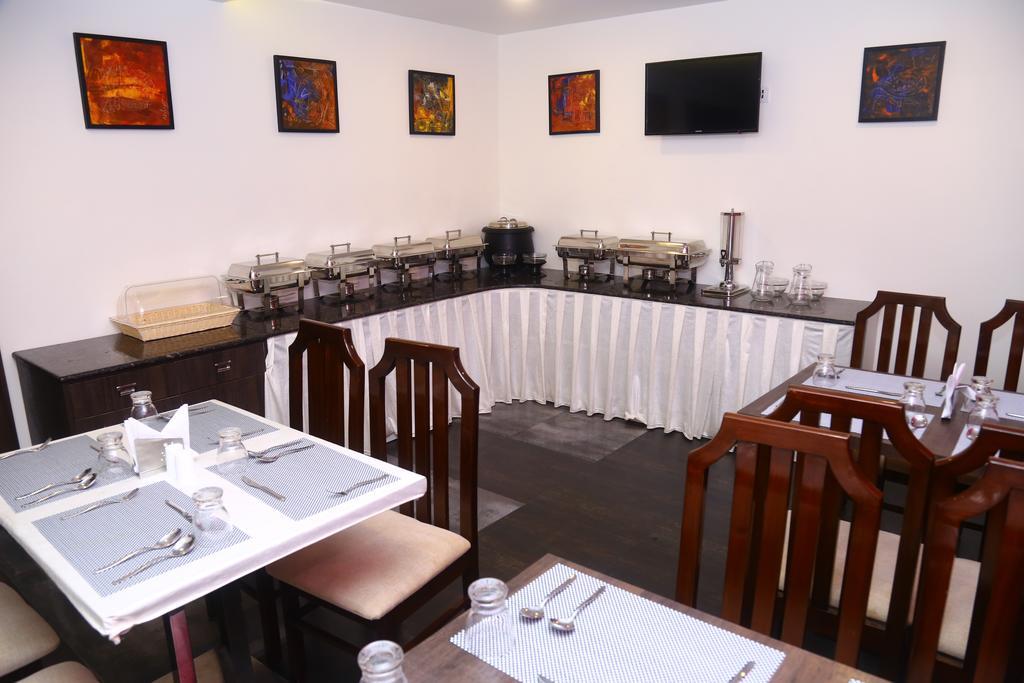 The Spin Hotel Chennai Bagian luar foto