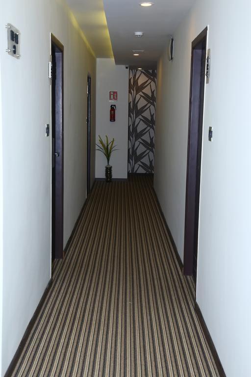 The Spin Hotel Chennai Bagian luar foto