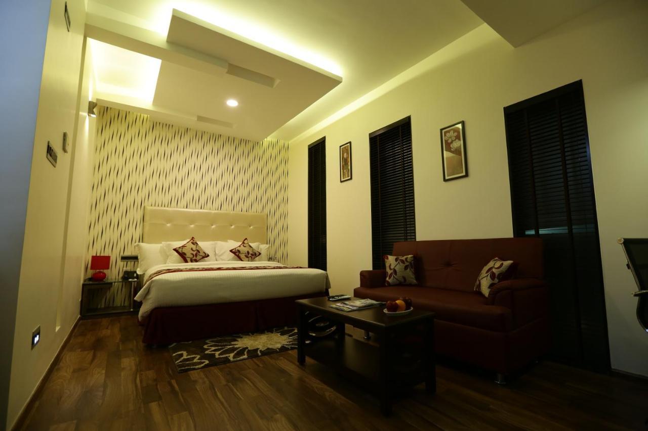 The Spin Hotel Chennai Bagian luar foto