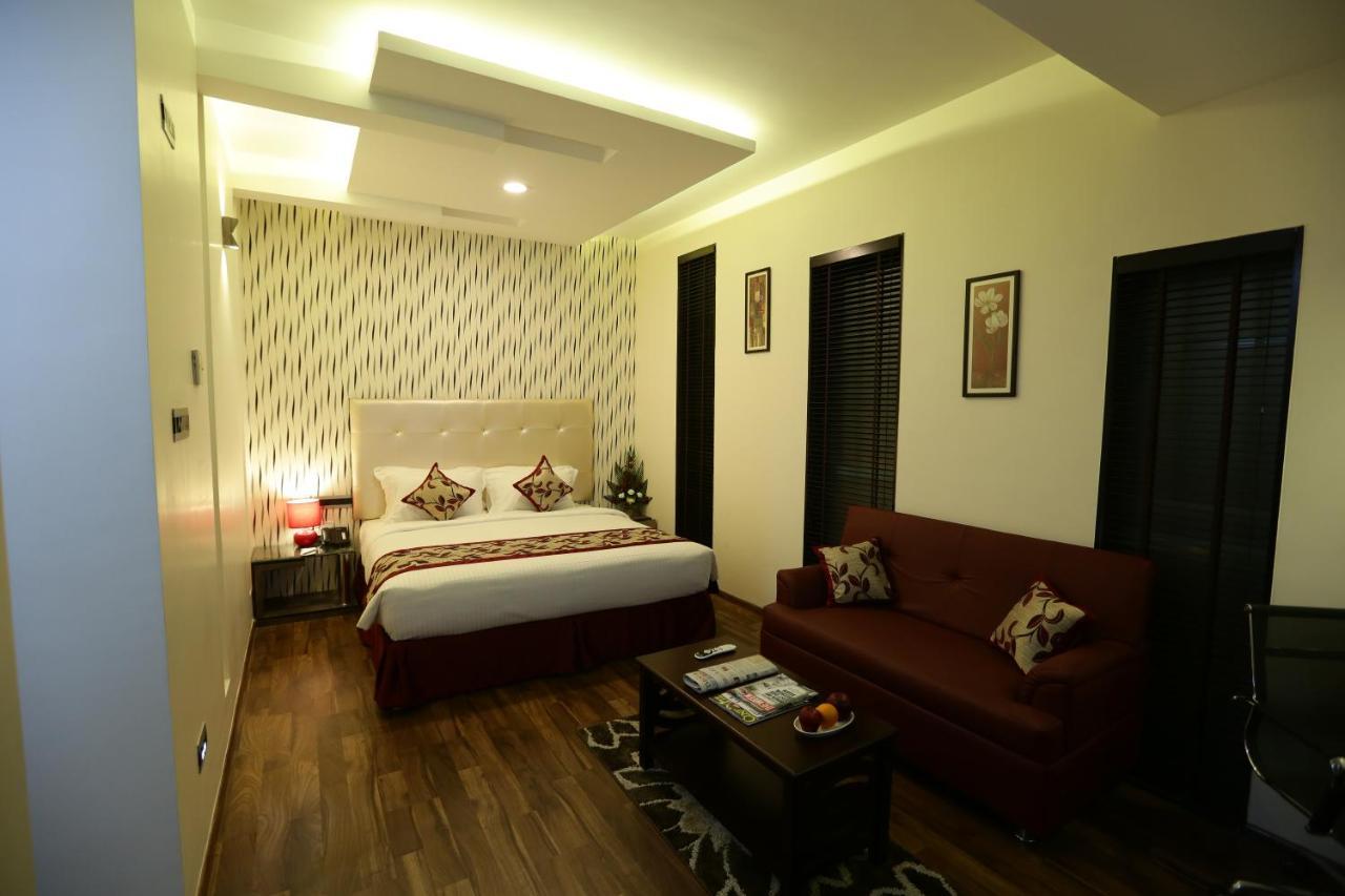 The Spin Hotel Chennai Bagian luar foto