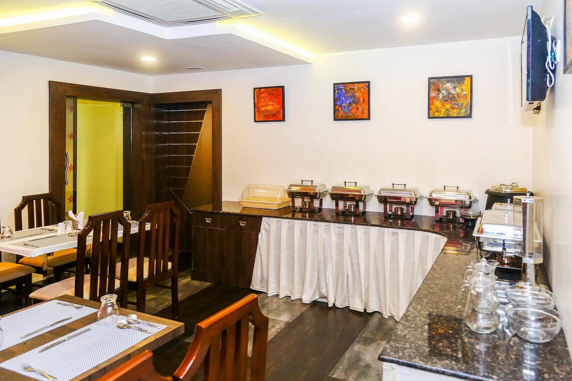 The Spin Hotel Chennai Bagian luar foto